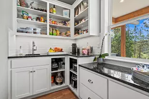 103 Summit Dr, Shady Cove, OR 97539 - Photo 14