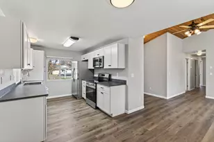 61839 Avonlea Cir, Bend, OR 97702 - Photo 18