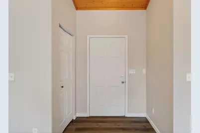 61839 Avonlea Circle, Bend, OR 97702 - Photo 6