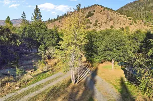 8060 Upper Applegate Rd, Jacksonville, OR 97530 - Photo 52