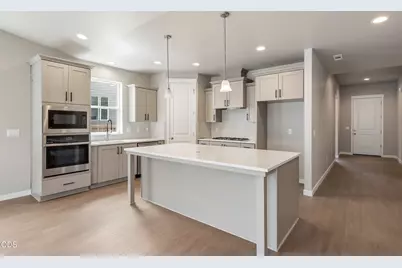 1147 Pumpkin Ridge Drive #321, Eagle Point, OR 97524 - Photo 12
