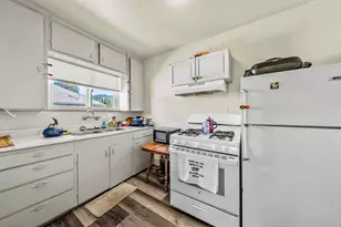 807 NW 5th St, Grants Pass, OR 97526 - Photo 34