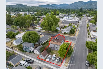 303 SW I Street, Grants Pass, OR 97526 - Photo 2