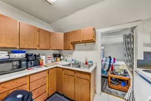 303 SW I St, Grants Pass, OR 97526 - Photo 14