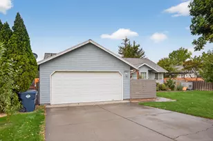 2937 SW Salmon Ave, Redmond, OR 97756 - Photo 26