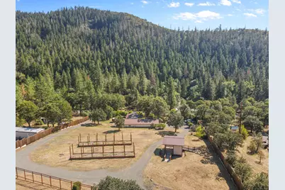 4456 Highway 238, Jacksonville, OR 97530 - Photo 36