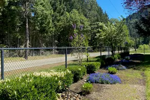 1121 Yeust Rd, Azalea, OR 97410 - Photo 36