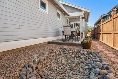 880 NW 19th Street, Redmond, OR 97756 - Photo 28