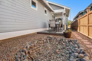 880 NW 19th St, Redmond, OR 97756 - Photo 28
