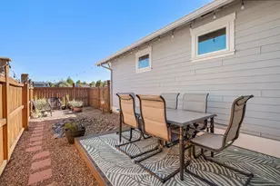 880 NW 19th St, Redmond, OR 97756 - Photo 26