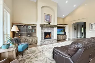 61076 Manhae Loop, Bend, OR 97702 - Photo 12