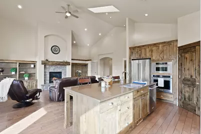 61076 Manhae Loop, Bend, OR 97702 - Photo 22