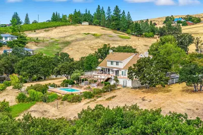 500 Pompadour Drive, Ashland, OR 97520 - Photo 1