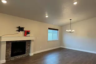 265 NW Par Ave, Madras, OR 97741 - Photo 6