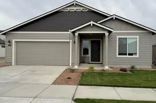 265 NW Par Ave, Madras, OR 97741 - Photo 2