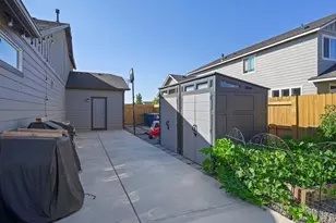 3370 NW 15th St, Redmond, OR 97756 - Photo 24