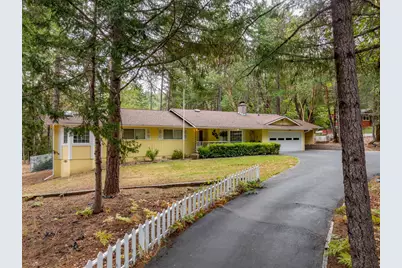 310 Surrey Drive, Grants Pass, OR 97526 - Photo 1