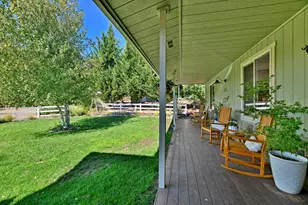 203 Edgerton Ln, Wolf Creek, OR 97497 - Photo 24