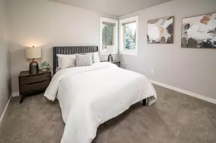 60523 Hedgewood Ln, Bend, OR 97702 - Photo 16