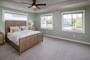 60523 Hedgewood Ln, Bend, OR 97702 - Photo 12