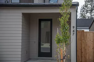 947 W Linda Ave, Sisters, OR 97759 - Photo 2