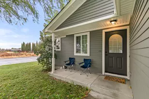 7894 Laura Ln, White City, OR 97503 - Photo 2