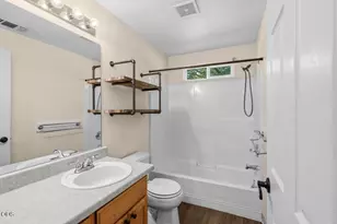 7894 Laura Ln, White City, OR 97503 - Photo 16