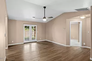 7894 Laura Ln, White City, OR 97503 - Photo 6