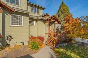 855 Golden Pheasant Dr, Redmond, OR 97756 - Photo 2