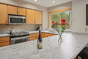 57393 Beaver Ridge Loop, Sunriver, OR 97707 - Photo 4