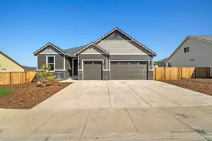 1146 Pumpkin, Eagle Point, OR 97524 - Photo 2