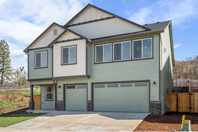 681 Old Waverly Way #21, Eagle Point, OR 97524 - Photo 1