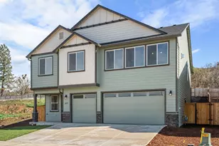 681 Old Waverly Way, Eagle Point, OR 97524 - Photo 1