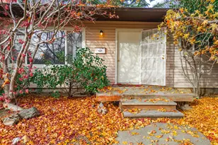 1533 Lenora Dr, Medford, OR 97504 - Photo 2