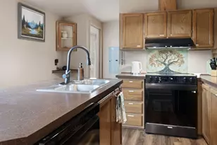3715 NW 25th St, Redmond, OR 97756 - Photo 4