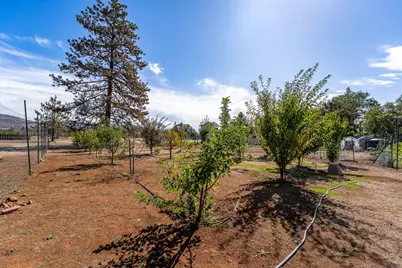 2900 Rogue River Drive, Eagle Point, OR 97524 - Photo 32