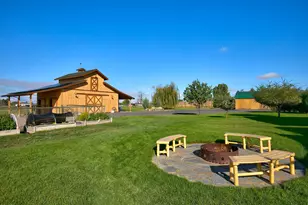 6875 NE 11th St, Redmond, OR 97756 - Photo 18