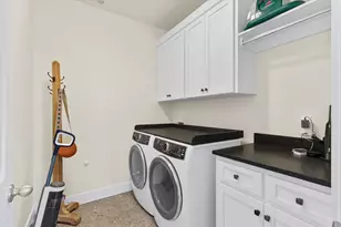 3811 Coal Mine Rd, Medford, OR 97504 - Photo 26