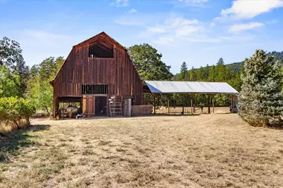 5442 Hugo Road, Grants Pass, OR 97526 - Photo 6