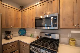 2911 NW Hemlock Ln, Redmond, OR 97756 - Photo 12