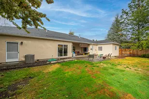 375 Robert Trent Jones Blvd, Eagle Point, OR 97524 - Photo 30