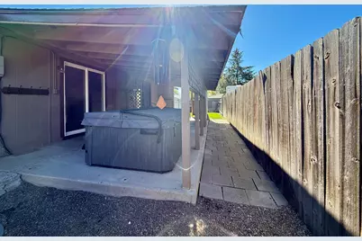 1042 Merryman Drive, Klamath Falls, OR 97603 - Photo 32