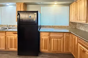 1042 Merryman Dr, Klamath Falls, OR 97603 - Photo 6