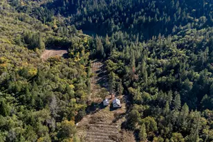 379 Savage Creek Rd, Grants Pass, OR 97527 - Photo 12