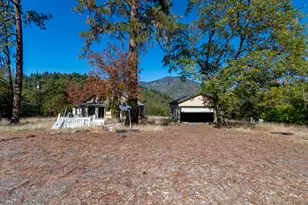 379 Savage Creek Rd, Grants Pass, OR 97527 - Photo 4