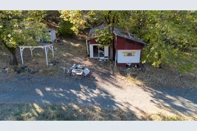 379 Savage Creek Road, Grants Pass, OR 97527 - Photo 14