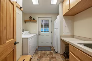 22929 Horseshoe Way, Klamath Falls, OR 97601 - Photo 28