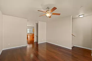 241 Cherry Bark Ln, Medford, OR 97501 - Photo 4