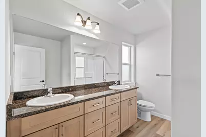 403 N Deanjou Avenue, Eagle Point, OR 97524 - Photo 18