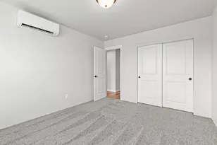 403 N Deanjou Ave, Eagle Point, OR 97524 - Photo 12